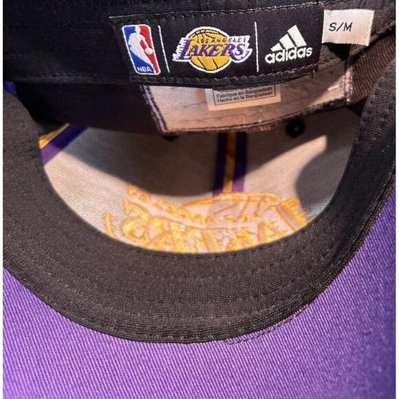 NBA Los Angeles Lakers Adidas Special Edition 16x World Champions RARE Hat Cap - Picture 4 of 9
